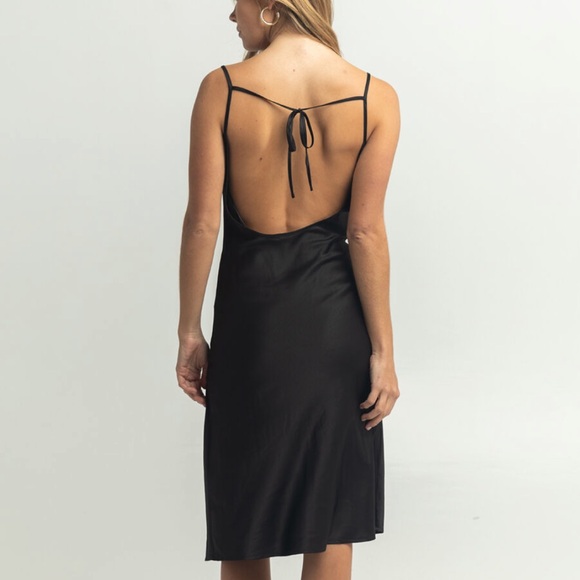 MELROSE Silk Slit Dress - Picture 3 of 4